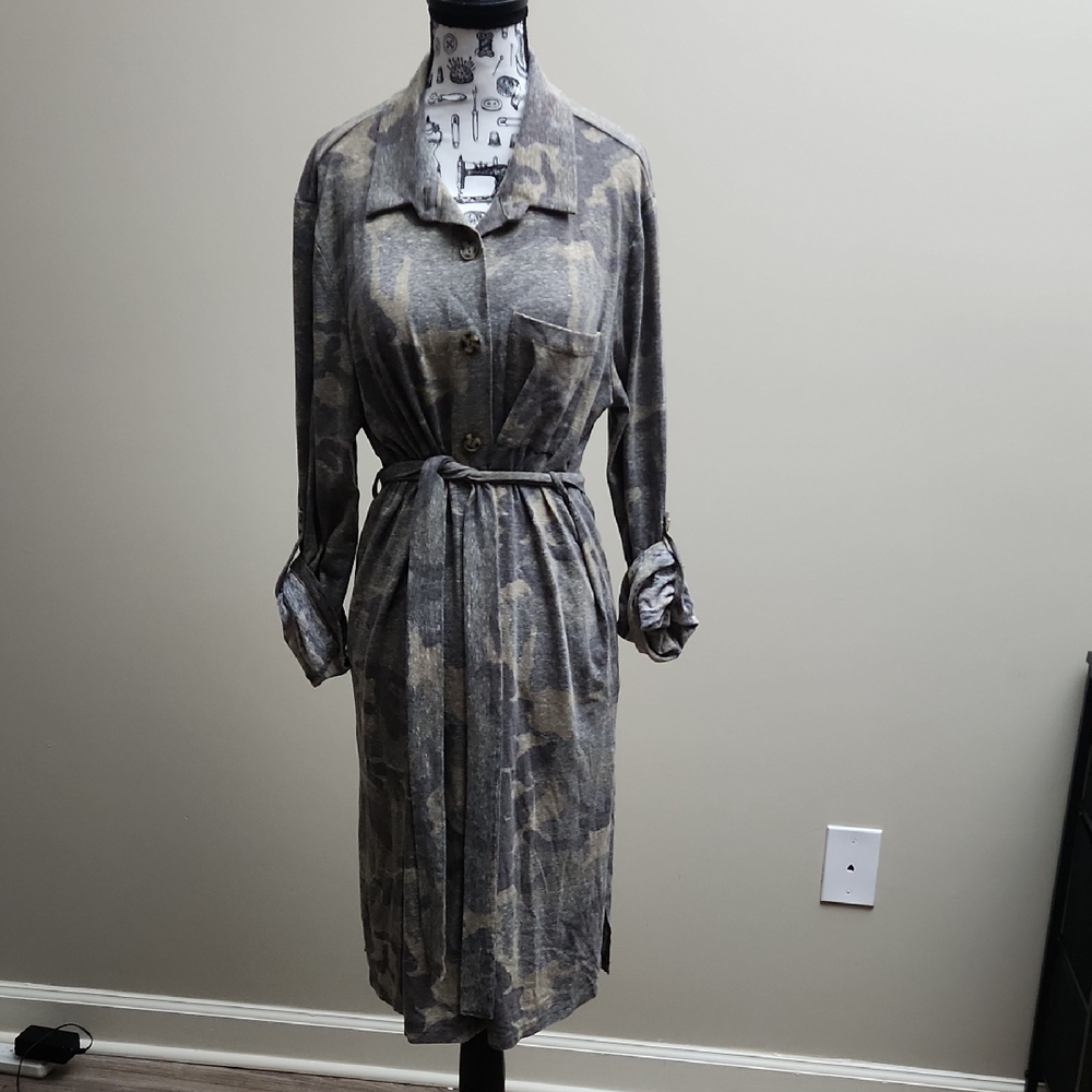 Camo Button Down Belted Dress Super Soft & Stretchy Women's Large